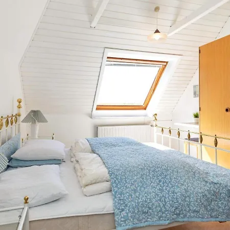 12 Person In Holiday home